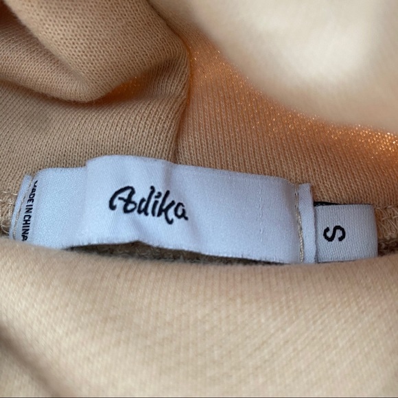 beige cropped turtle neck - Picture 3 of 3